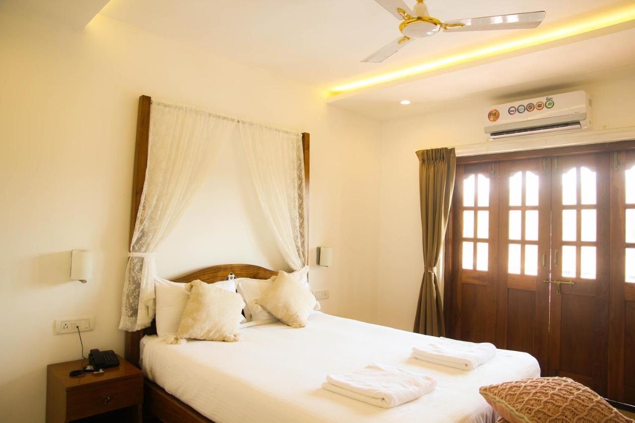 Crystal Serenity Boutique Resort Мандрем Экстерьер фото